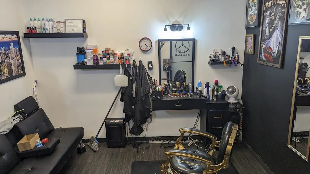 Blendz Barbershop — Barber shop in Davenport